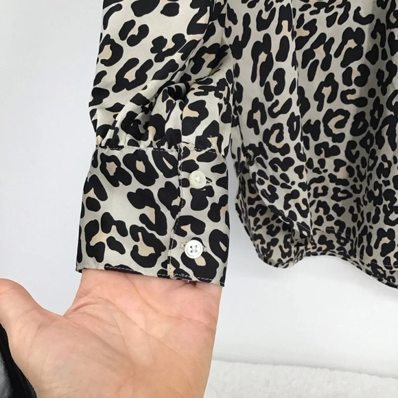 LOFT Women’s Silky Animal Print Hi Neck Blouse Top Career Work Size Small - Picture 4 of 7